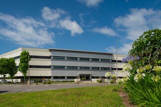 Lakewood, CA Office/Residential - 3200 E Carson St