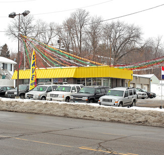 Saint Paul, MN Auto Dealership - 745 Robert St S