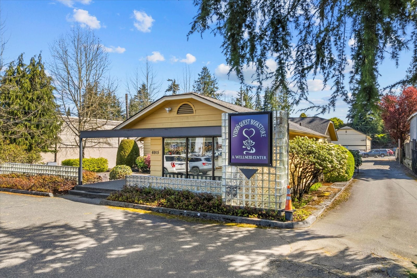 6915 Evergreen Way, Everett, WA for Sale