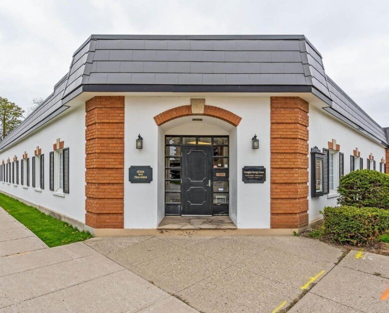 108 Centre St, St Thomas, ON for Rent