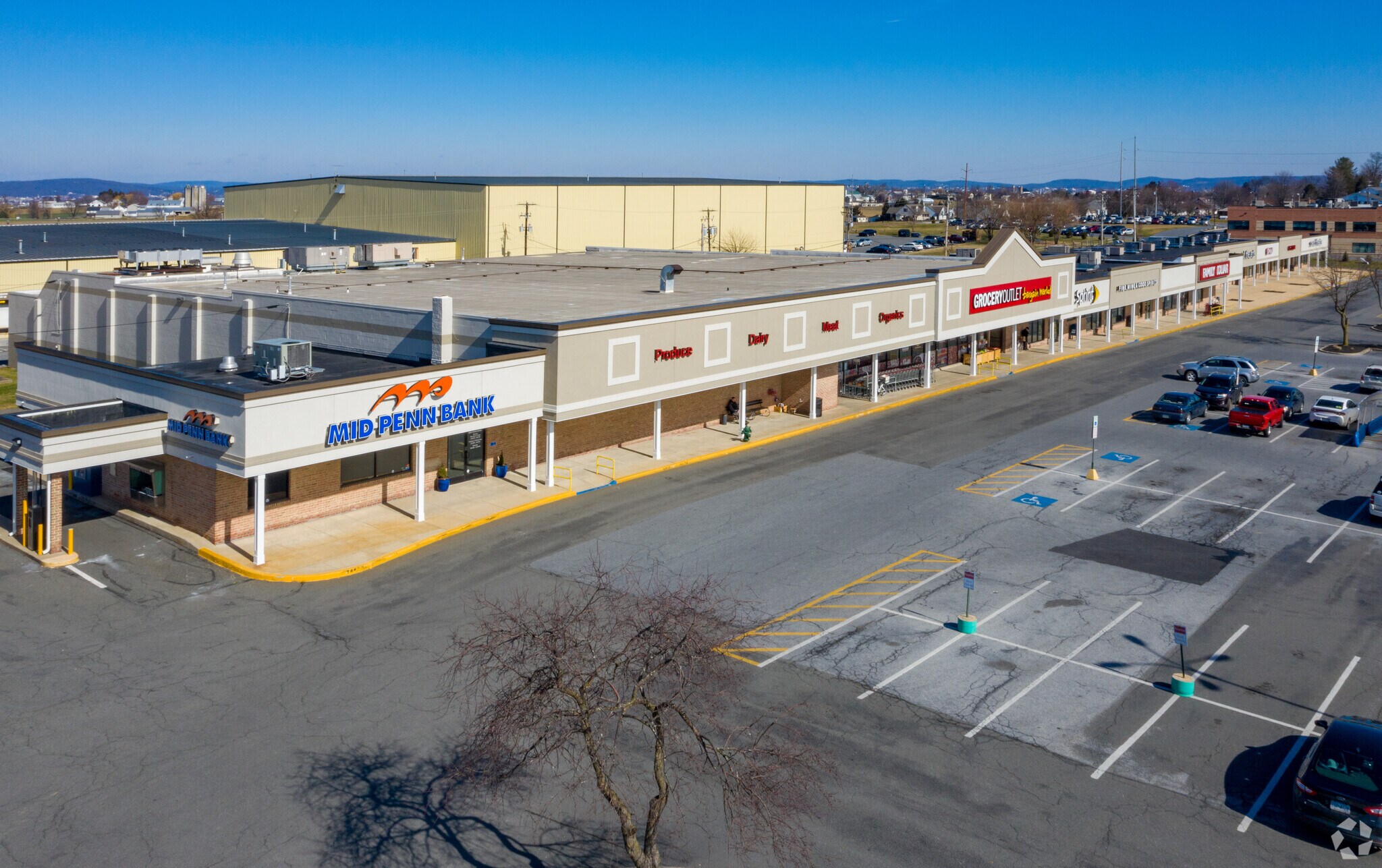 653-685 W Main St, New Holland, PA for Rent