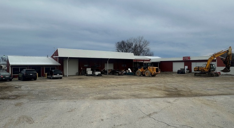 901 E Highland Ave, Nevada, MO for Sale