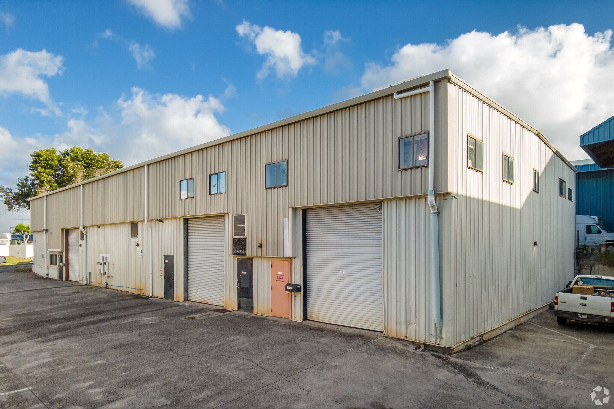 991374 Koaha Pl Aiea, HI 96701 Industrial Property for Lease on