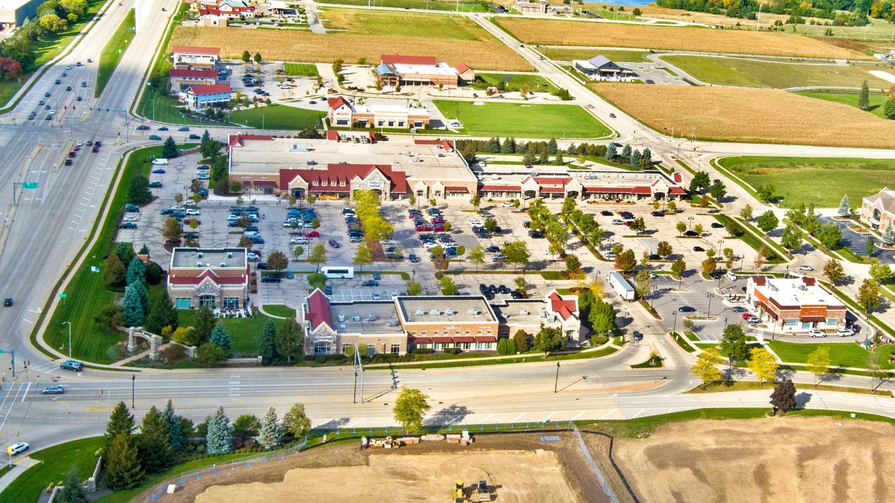 1300-1380 Pabst Farms Blvd, Oconomowoc, WI for Rent