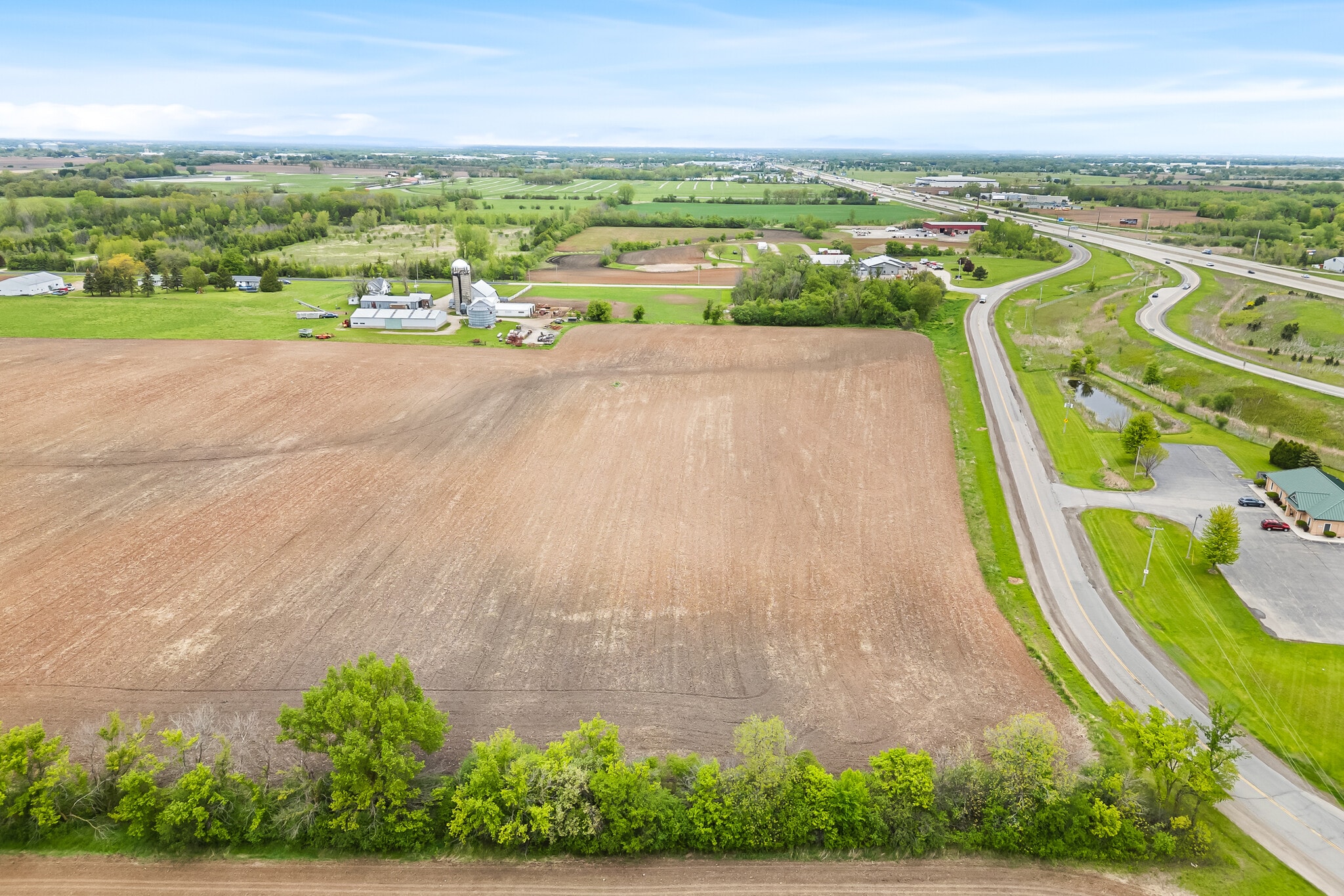 1600 Planeview Dr, Oshkosh, WI for Sale