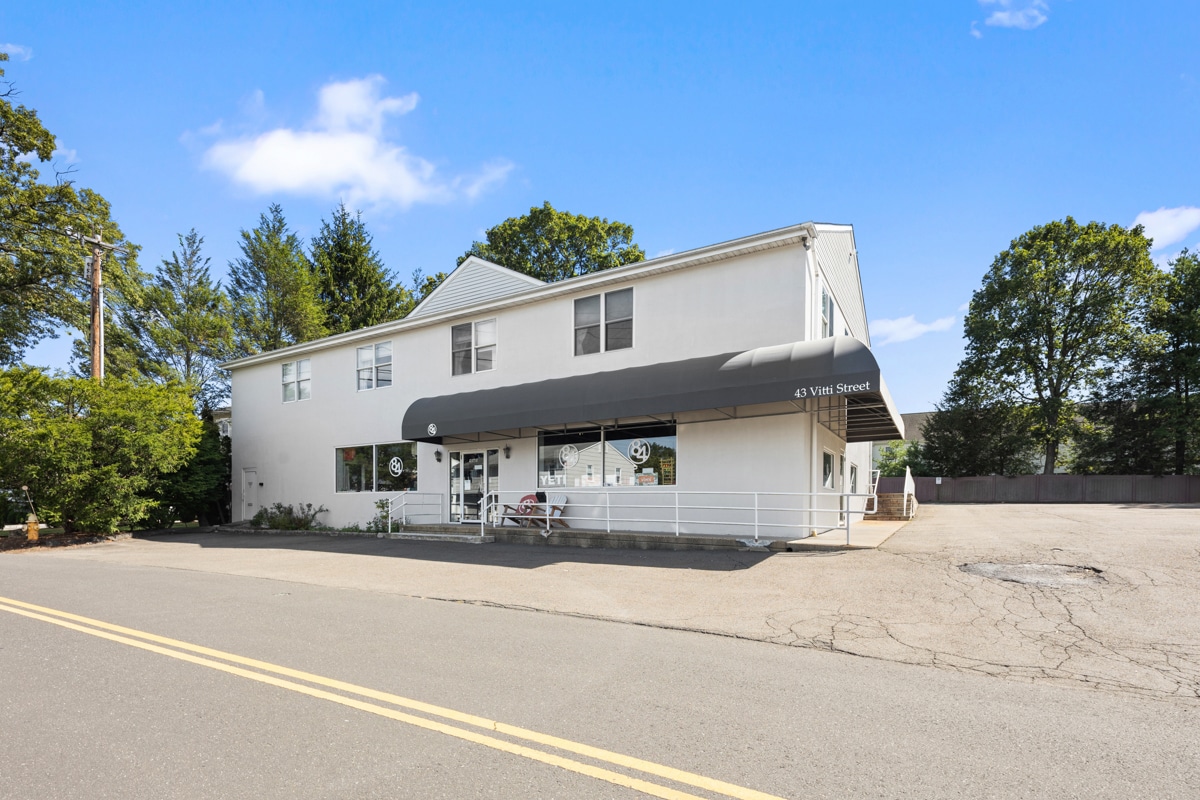 43 Vitti St, New Canaan, CT for Rent