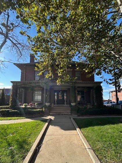 144 S 39th St, Omaha, NE for Rent