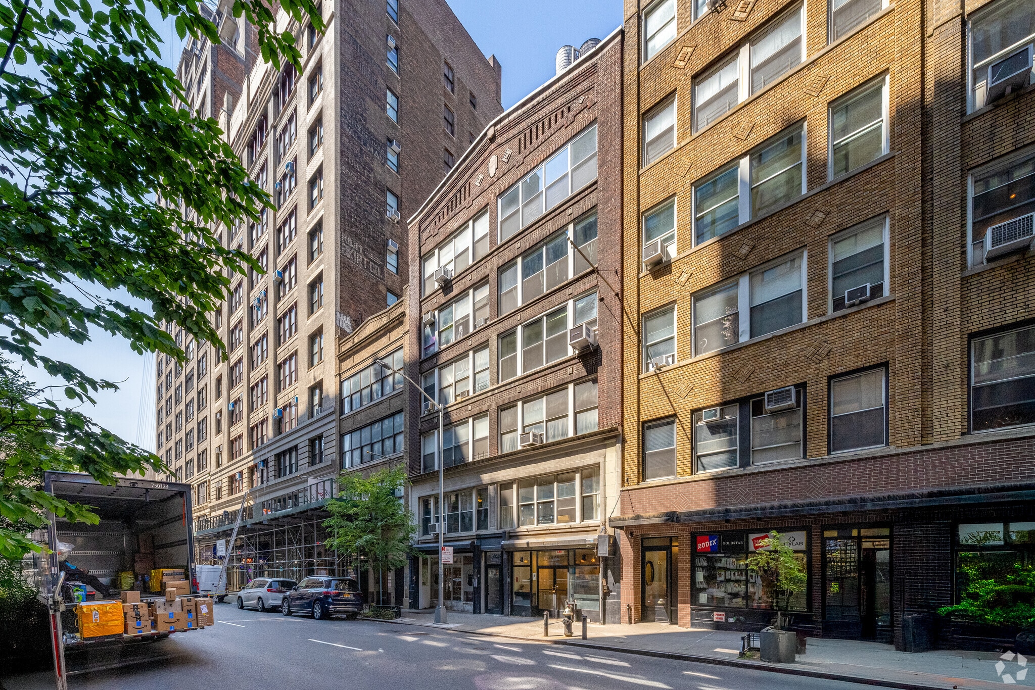 145-147 W 27th St, New York, NY for Rent