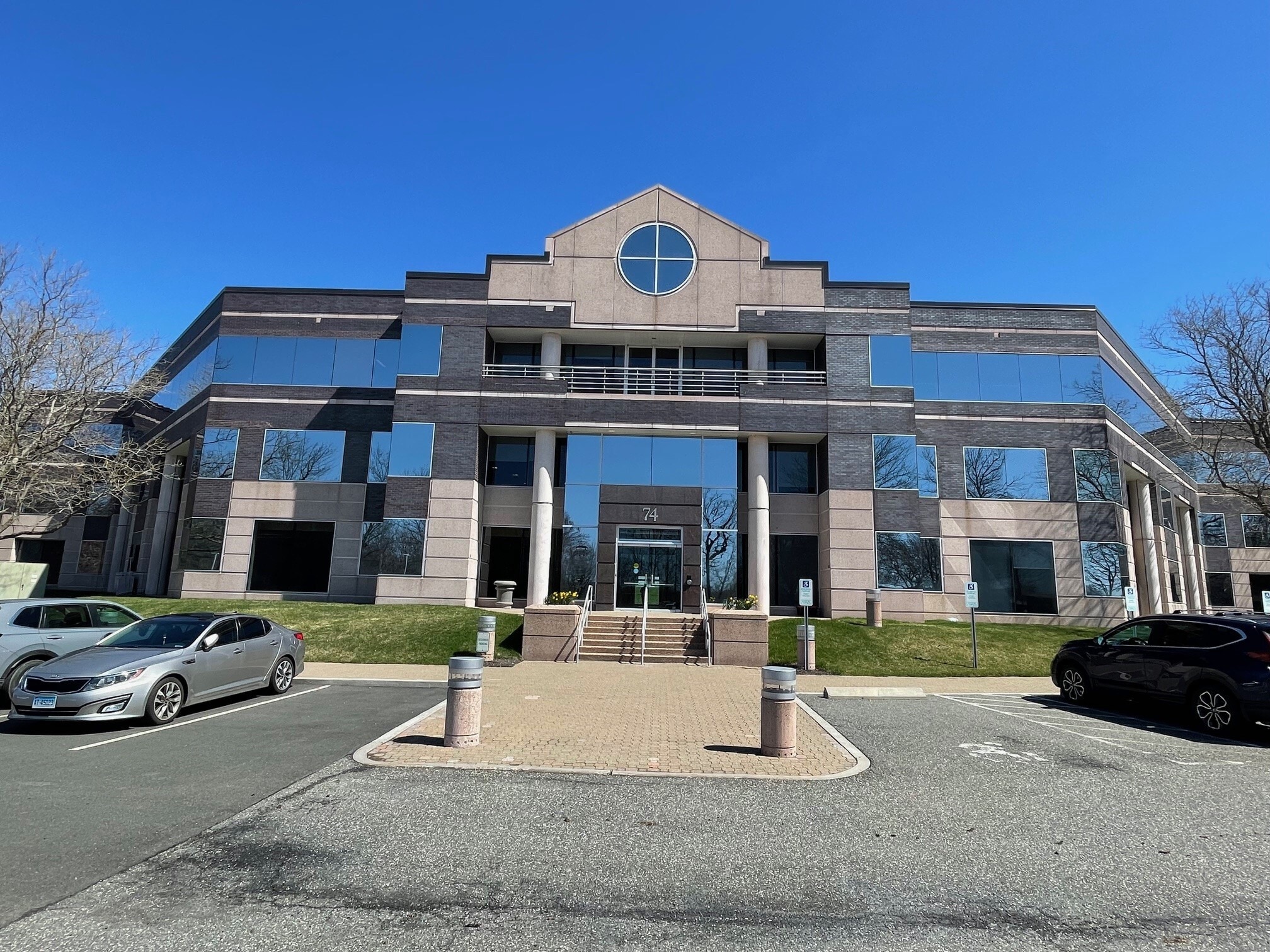 74 Batterson Park Rd, Farmington, CT for Rent