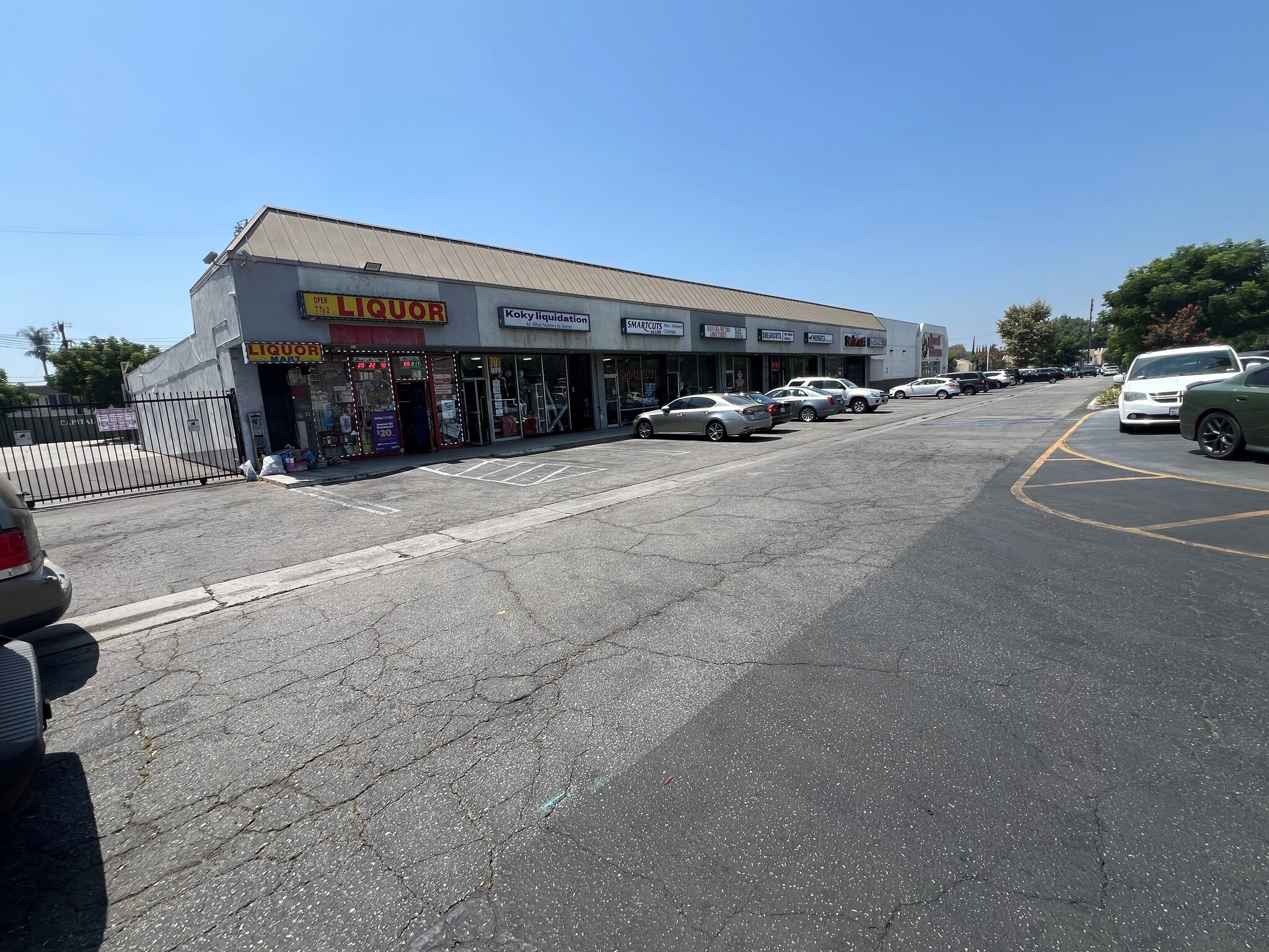 8622-8634 Balboa Blvd, Northridge, CA for Rent