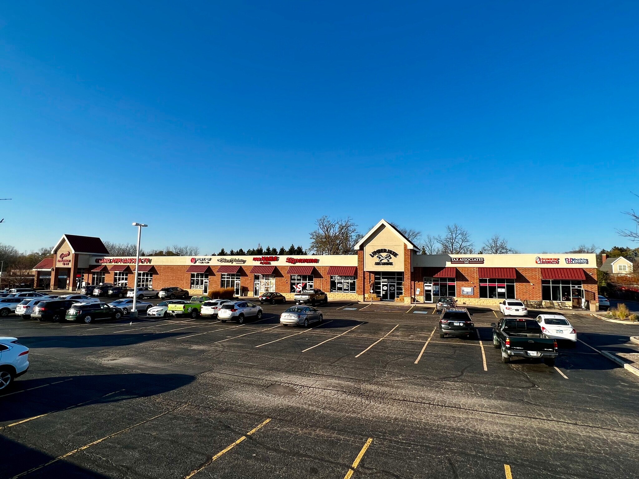 210-240 Peterson Rd, Libertyville, IL for Rent