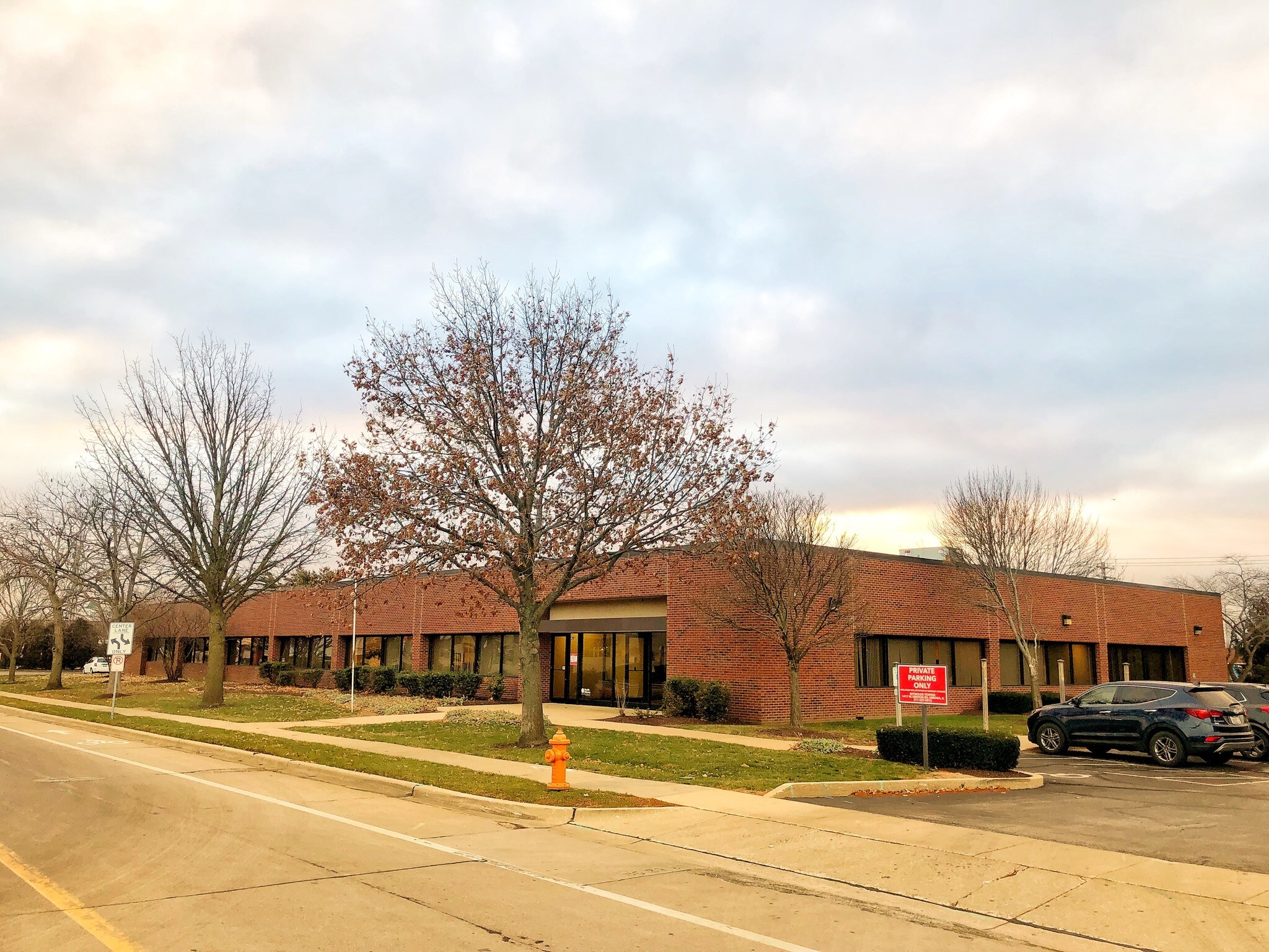201 Devonshire Dr, Champaign, IL for Rent