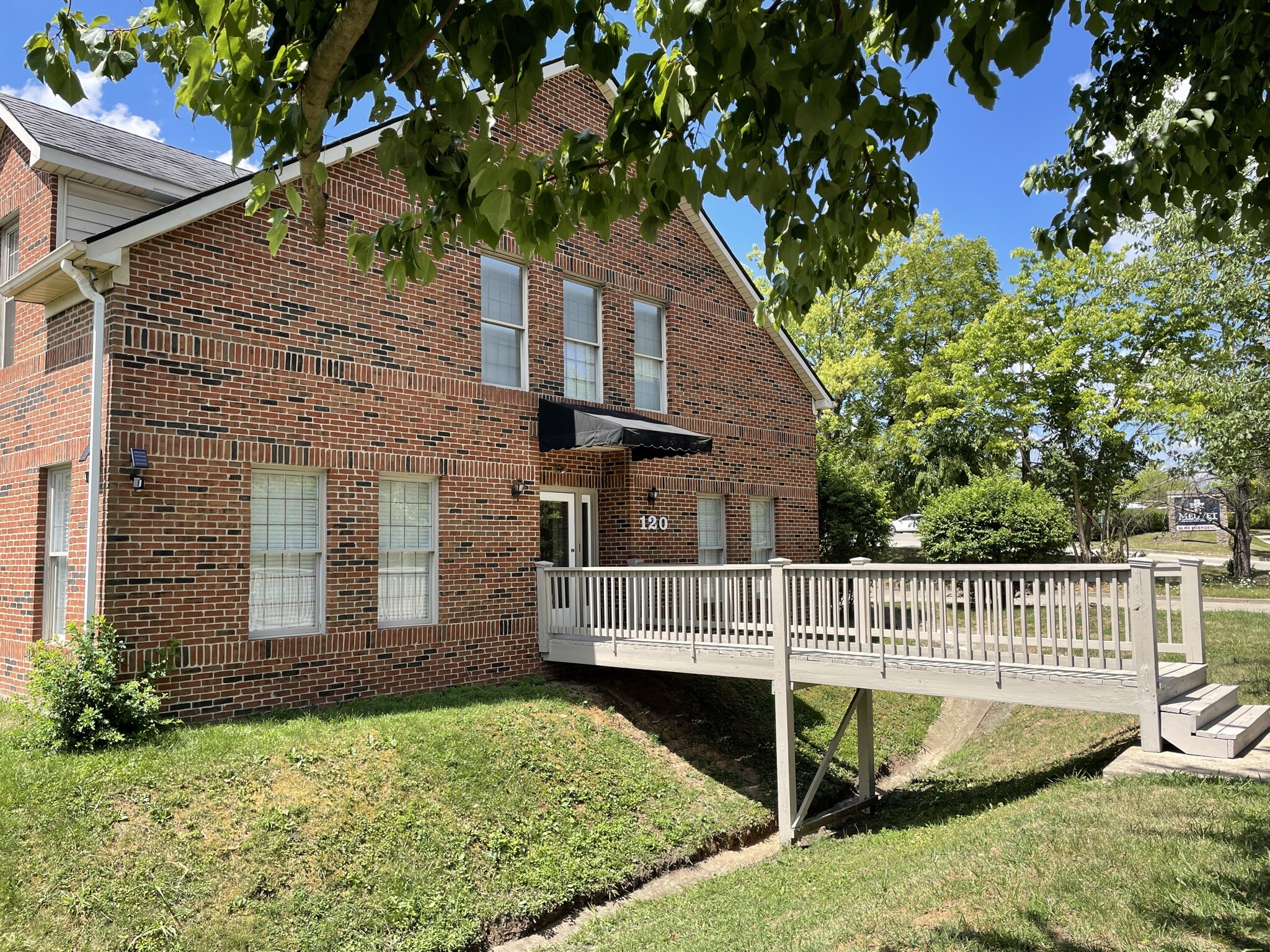 120 Dennis Dr, Lexington, KY for Rent