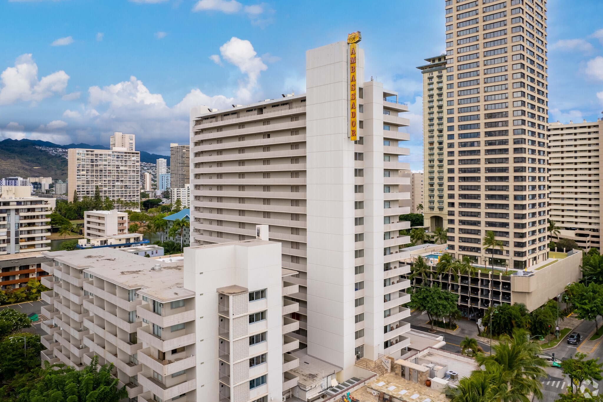 2040 Kuhio Ave, Honolulu, HI for Rent