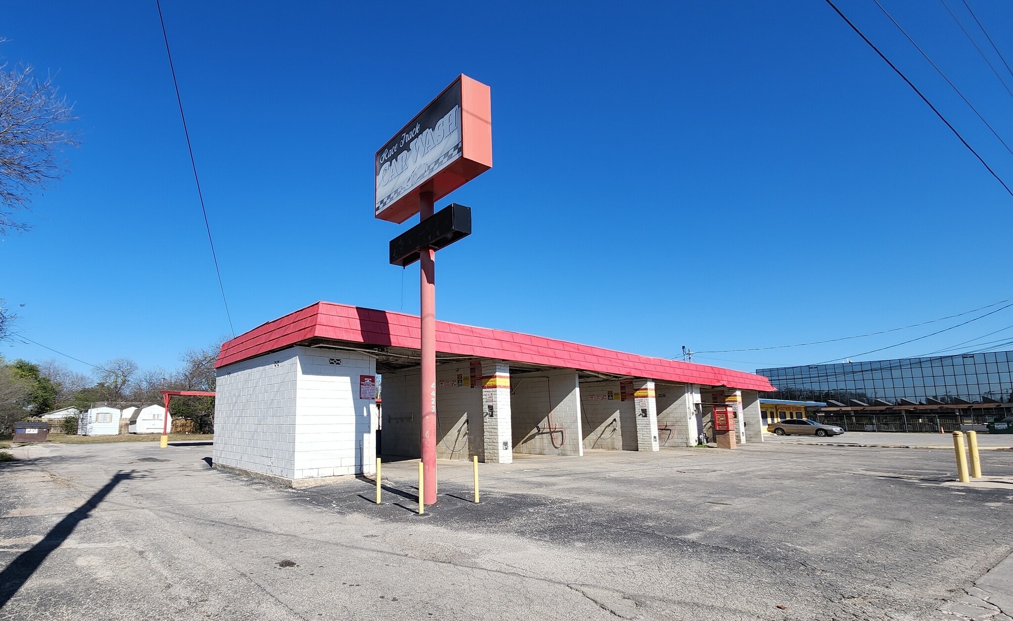 4423 E Houston St, San Antonio, TX for Sale