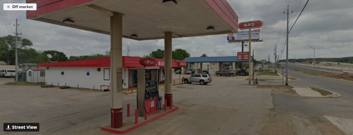 906 College St, Bastrop, TX for Sale