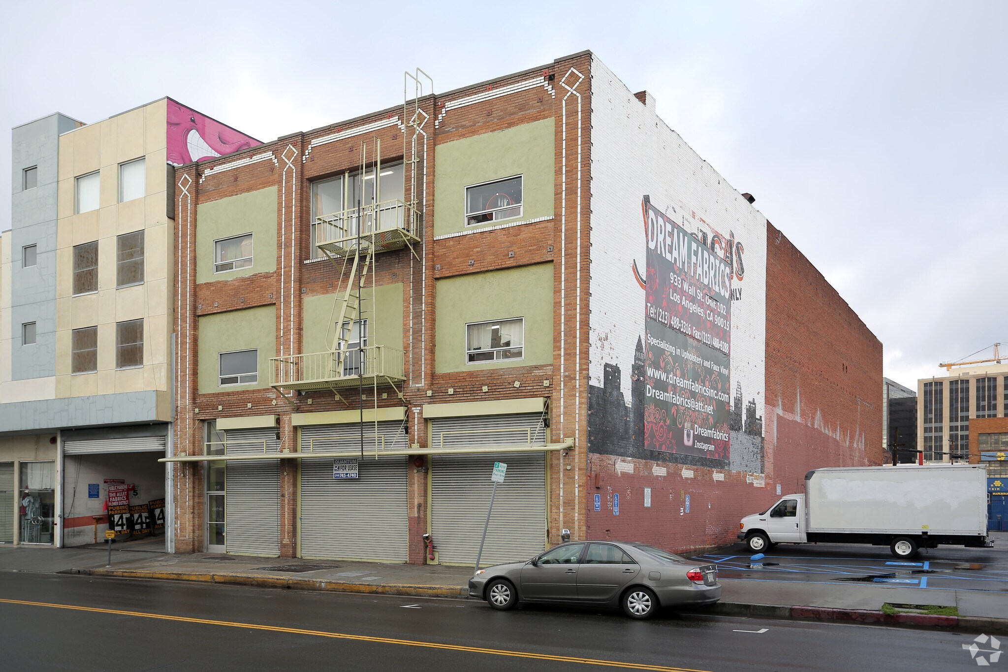 933 Wall St, Los Angeles, CA for Rent