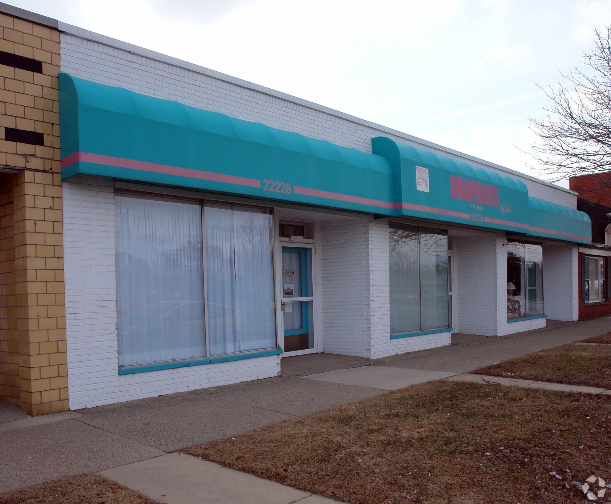 22220-22228 Gratiot Ave, Eastpointe, MI for Sale