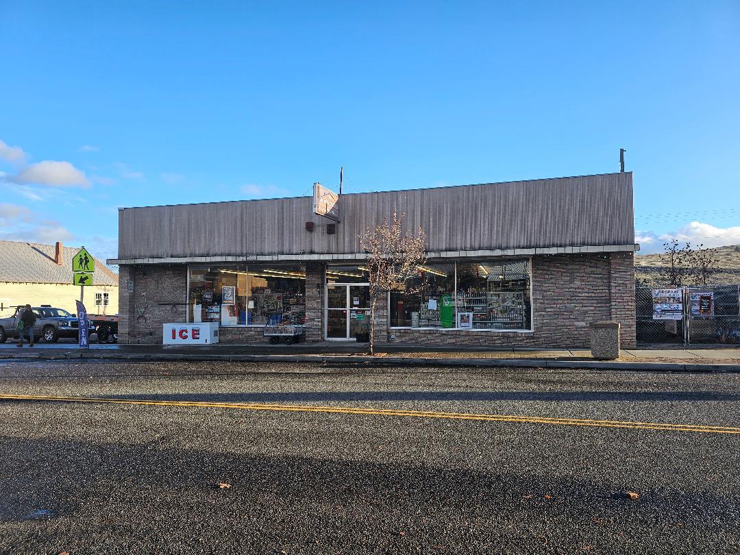 403 Deschutes Ave, Maupin, OR for Sale