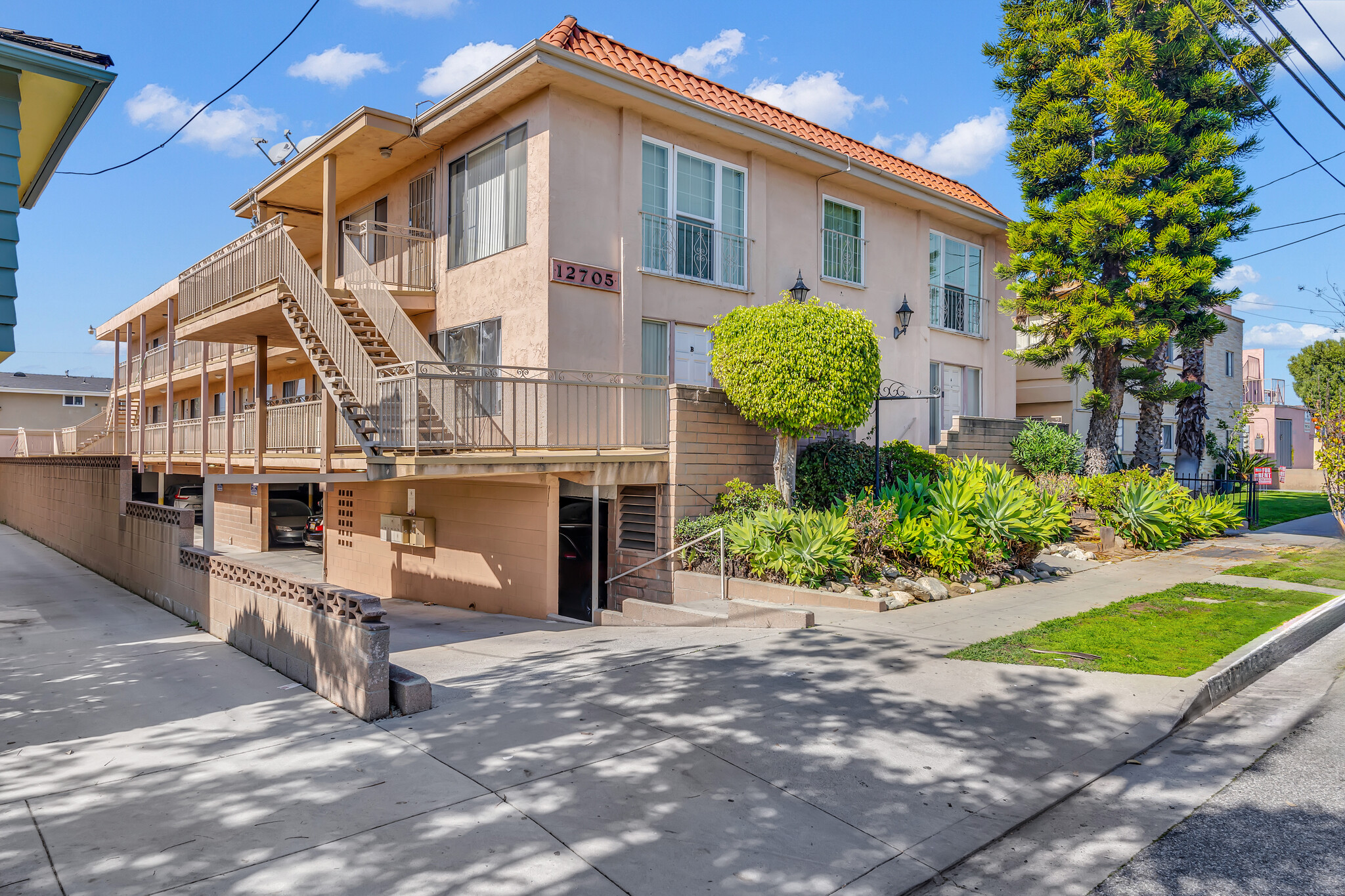 12705 Ramona Ave, Hawthorne, CA for Sale