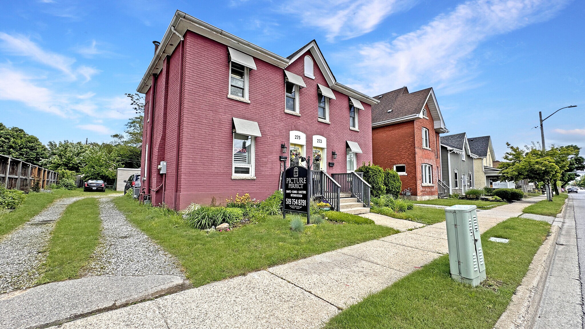 273-275 Brant Av, Brantford, ON for Sale