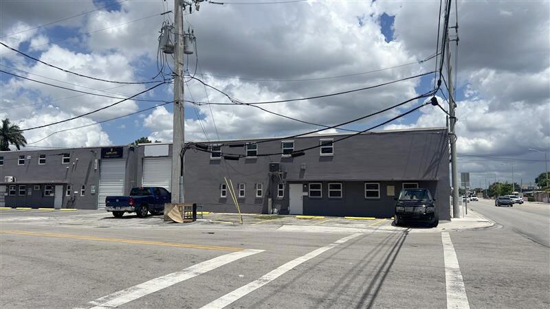 1615 W 31st Pl, Hialeah, FL for Rent