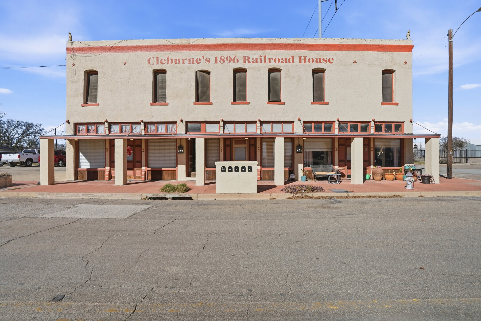 419 E Henderson St, Cleburne, TX for Sale