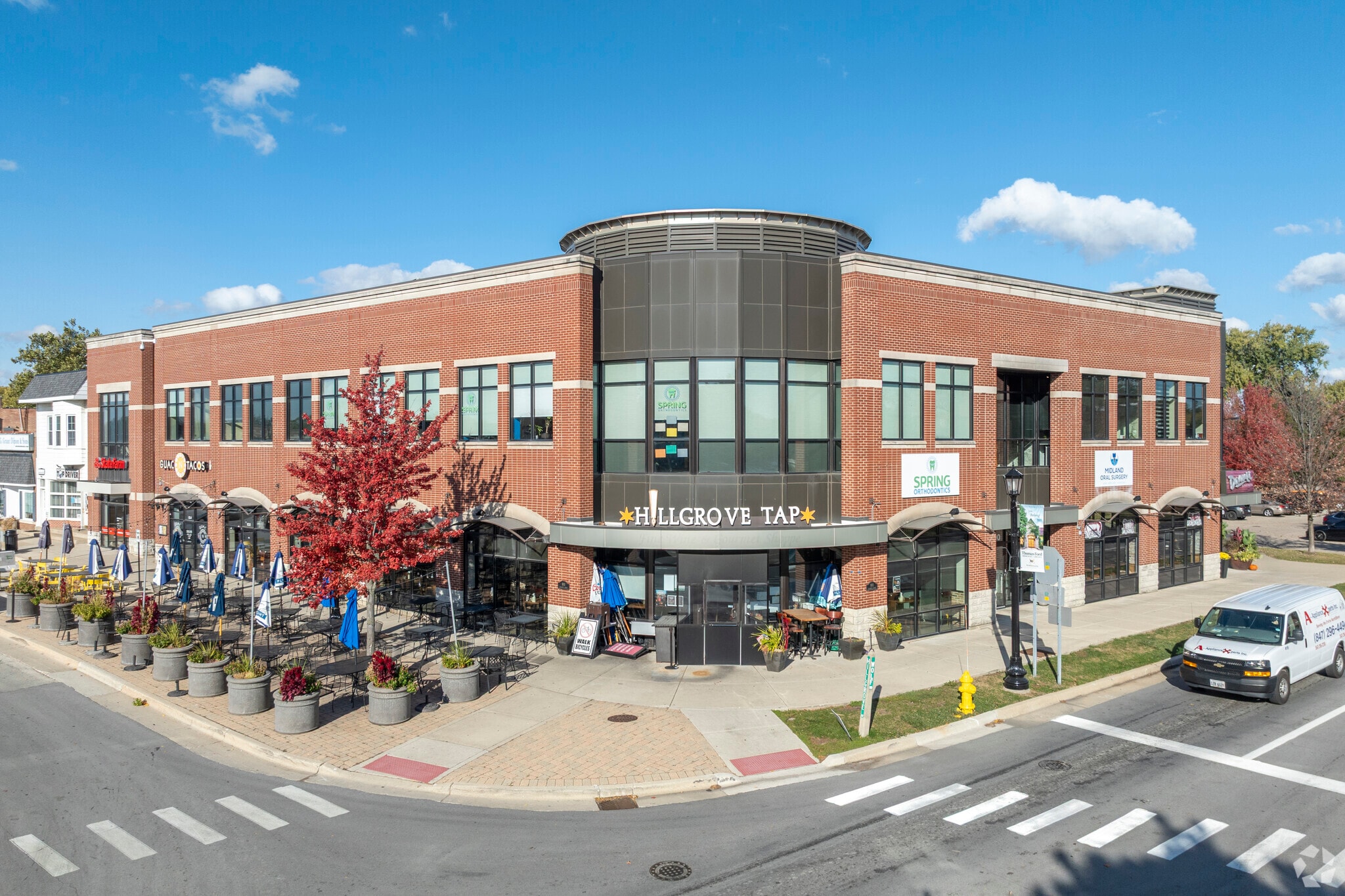 800 W Hillgrove Ave, Western Springs, IL for Rent