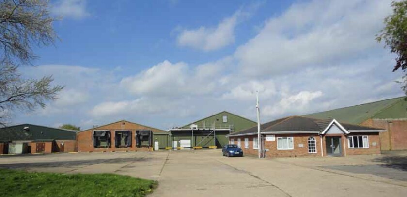 Croft Bank, Croft, LIN for Rent