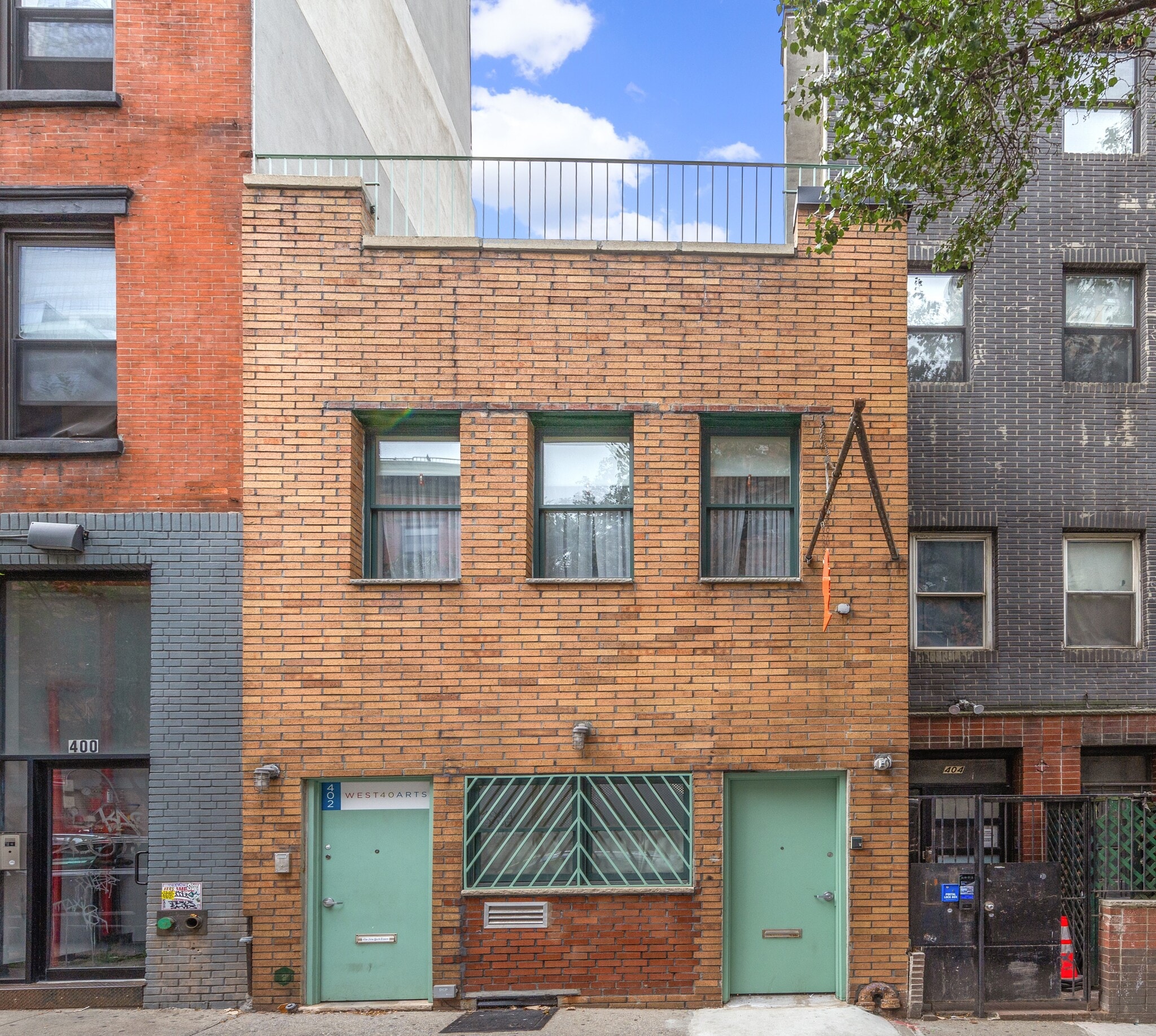 402 W 40th St, New York, NY for Sale