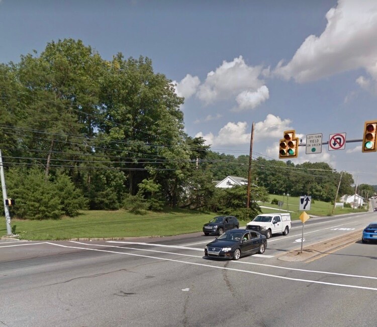 843-861 Benjamin Franklin Hwy, Douglassville, PA for Sale