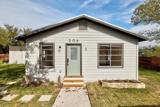 Austin, TX Residential Income - 306 W Stassney Ln