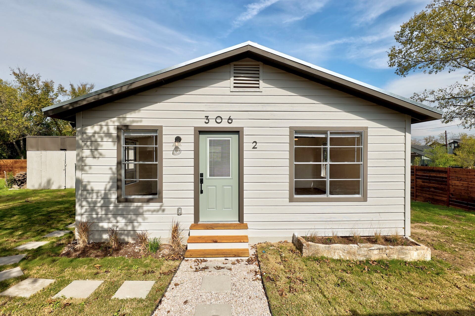 306 W Stassney Ln, Austin, TX for Sale