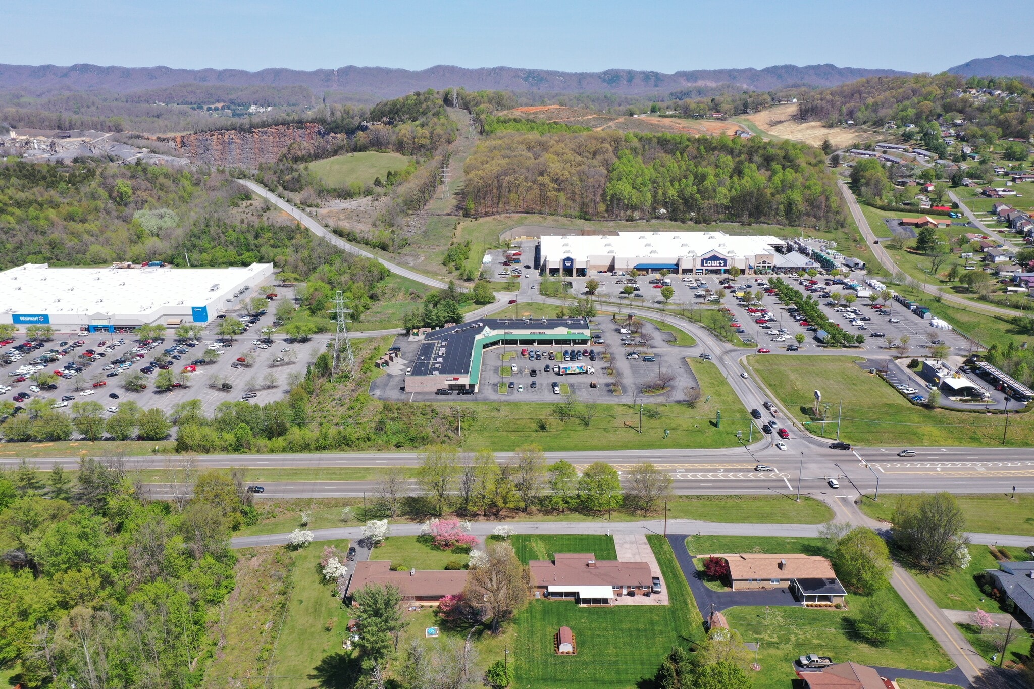 2400 W Stone Dr Kingsport, TN 37660 Retail Property for Sale on