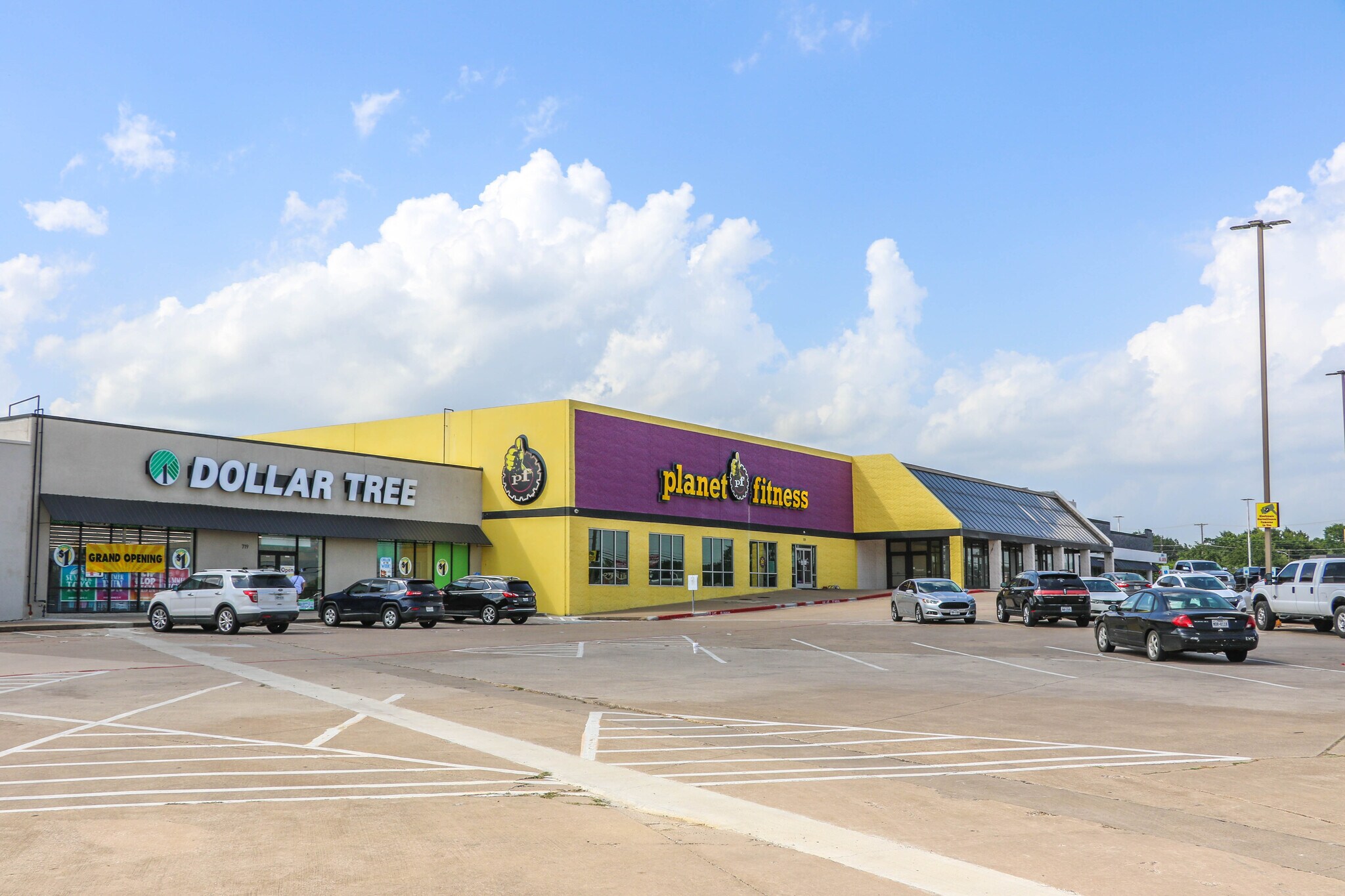 20002032 N Loy Lake Rd Sherman, TX 75090 Retail Property for Lease