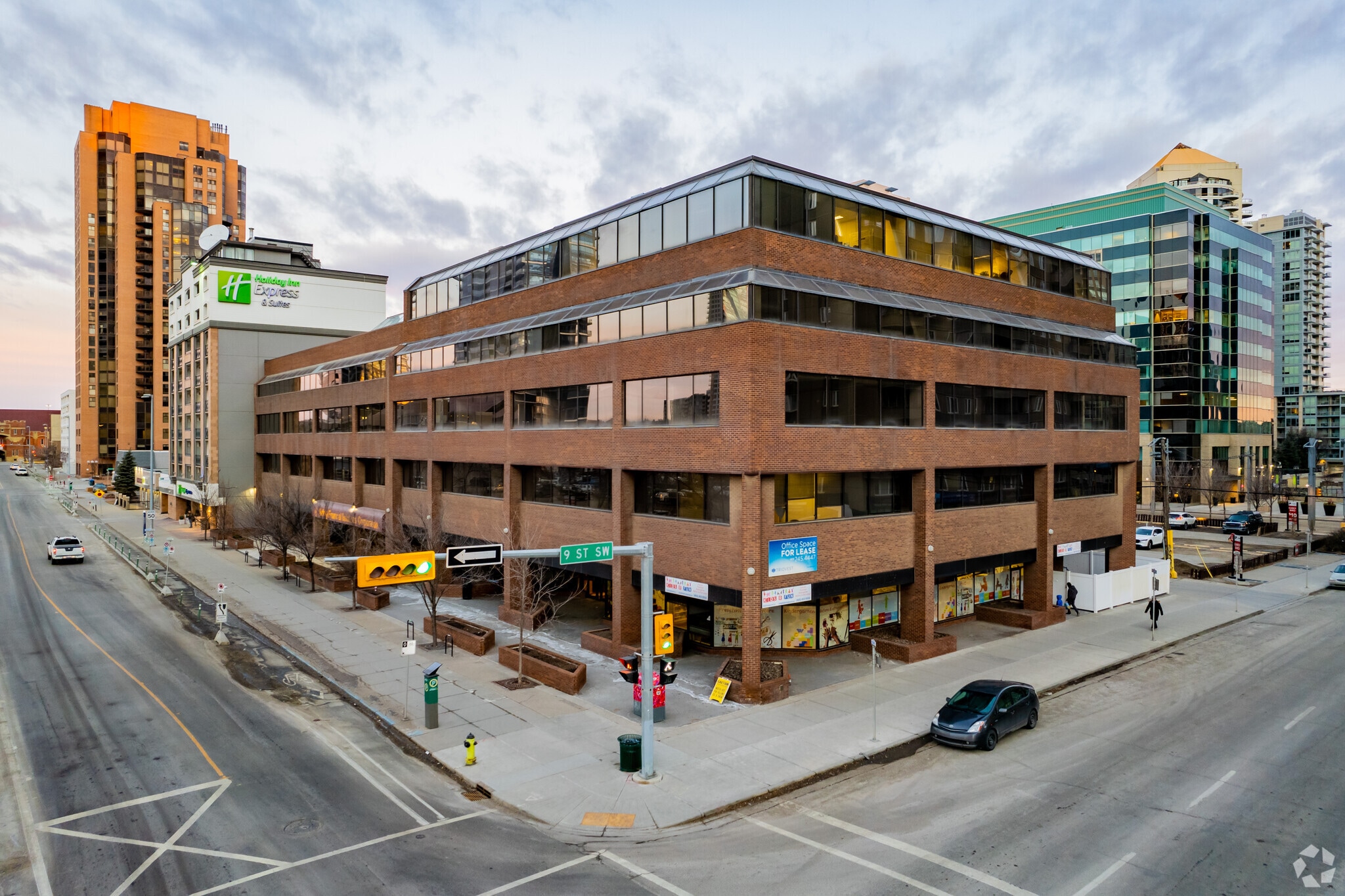 1000 8th Ave SW, Calgary, AB for Sale
