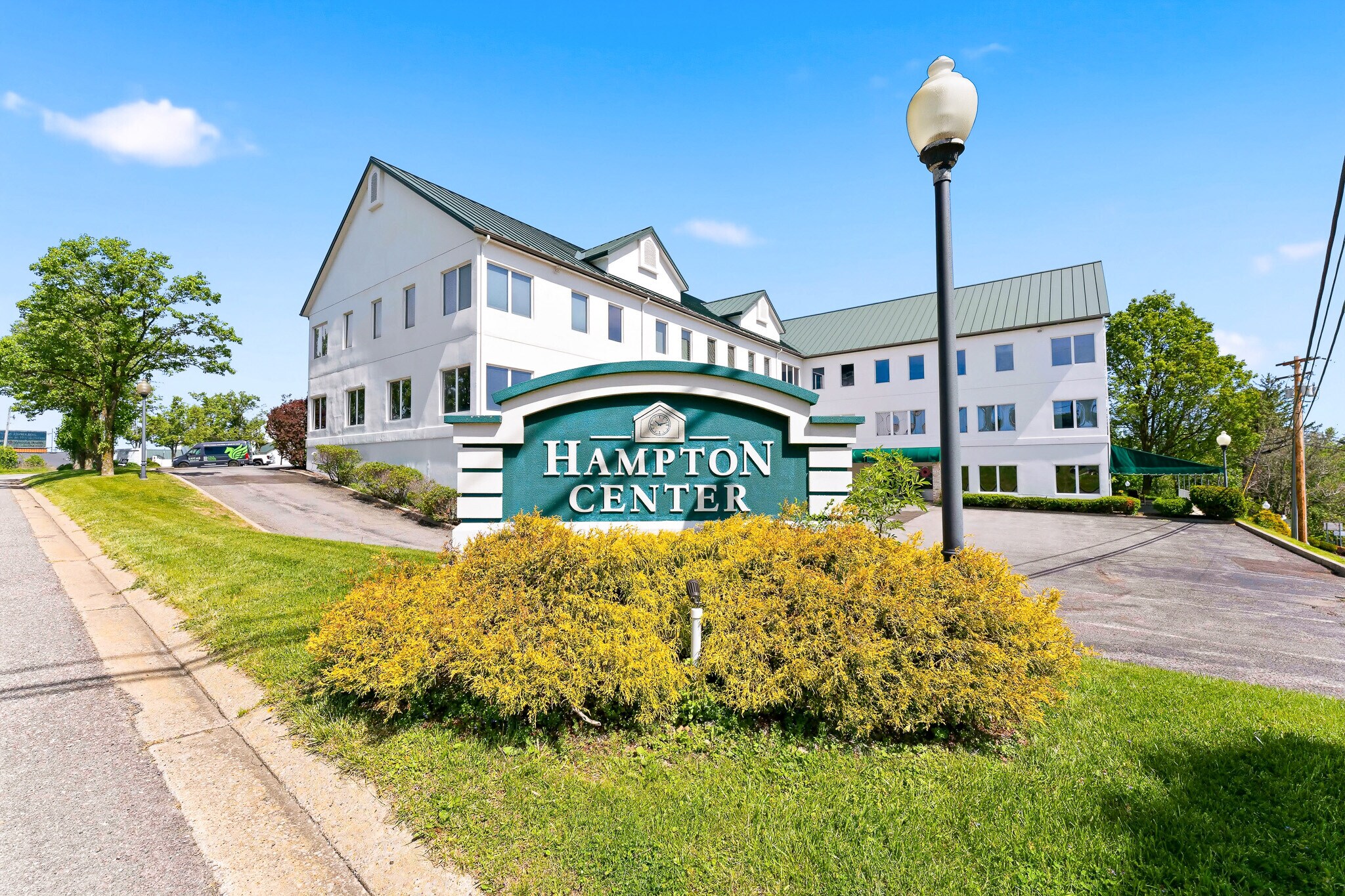 7000 Hampton Ctr, Morgantown, WV for Rent