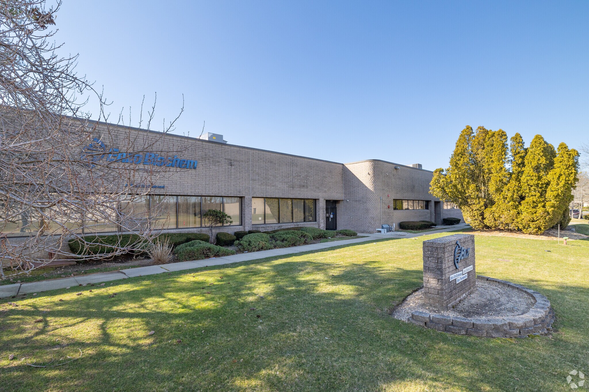 60 Executive Blvd, Farmingdale, NY for Sale