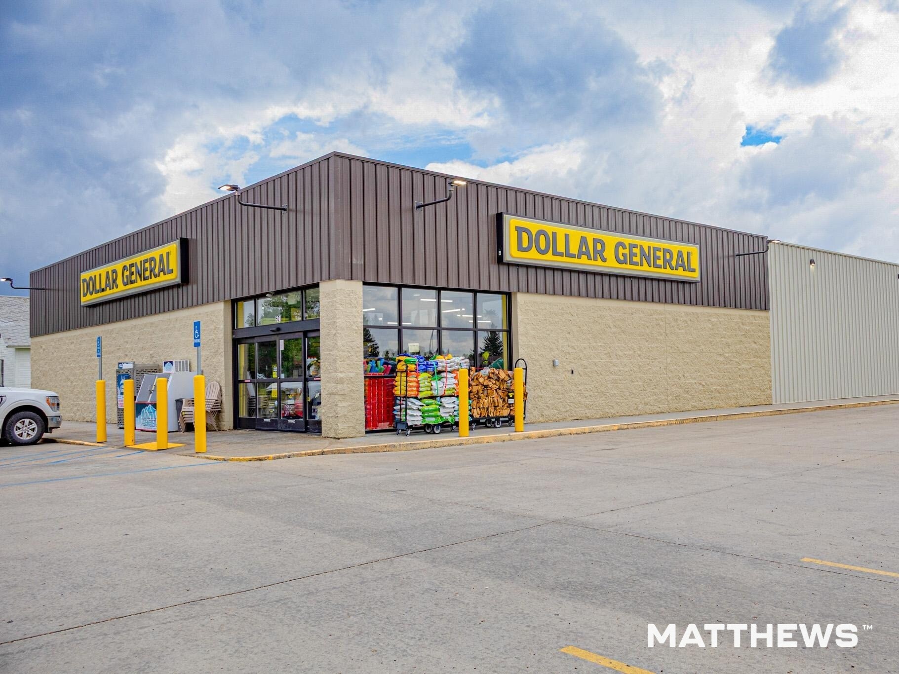 501 Main St E, Mohall, ND for Sale