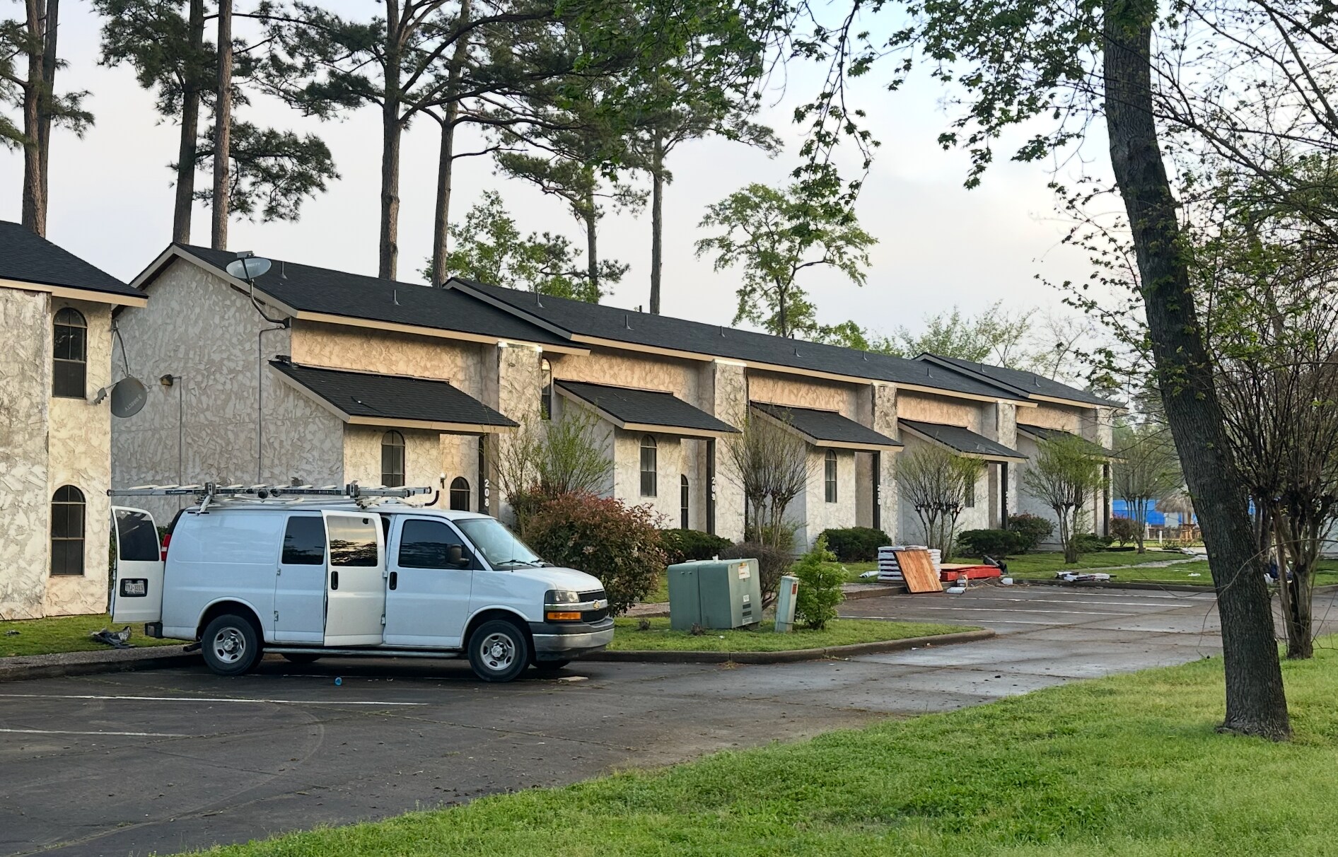 100 La Costa Dr, Montgomery, TX for Sale