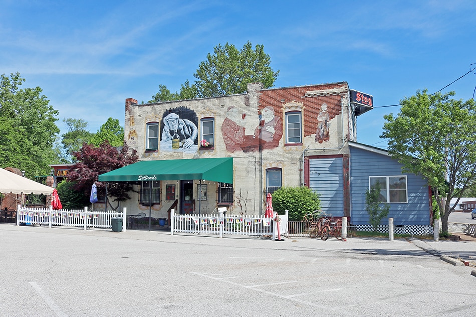 907 N Illinois, Belleville, IL for Sale