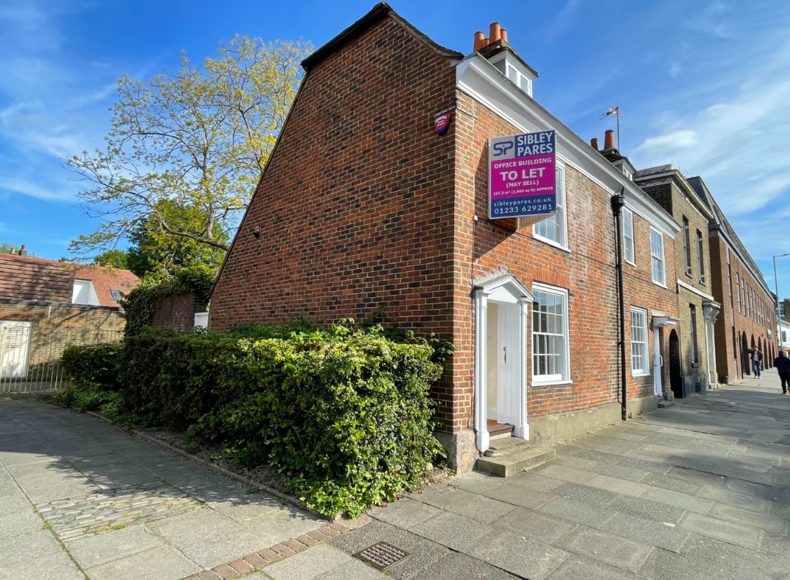 9-10 Broad St, Canterbury, KEN for Rent