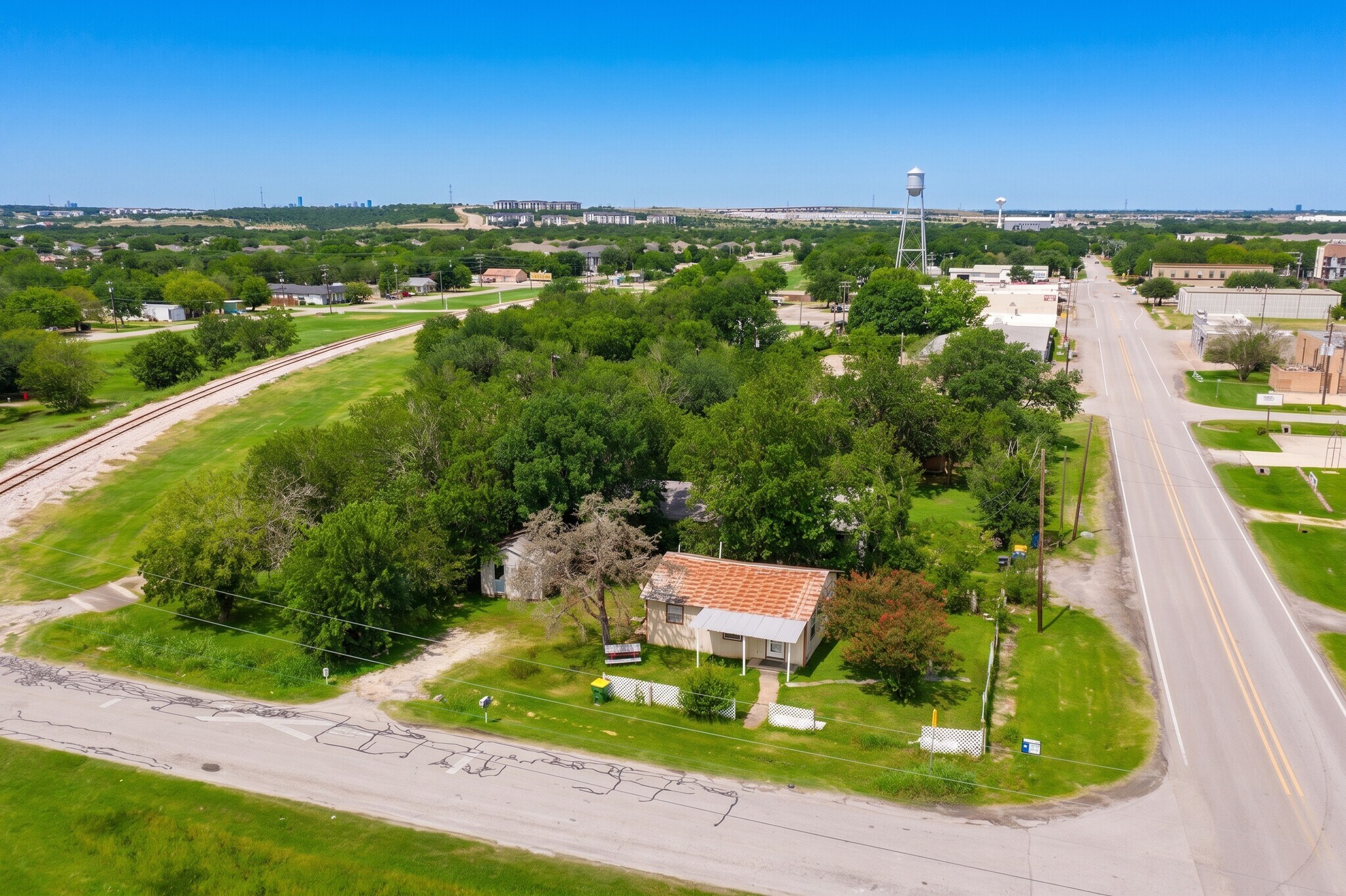 310 E Parsons St, Manor, TX for Sale