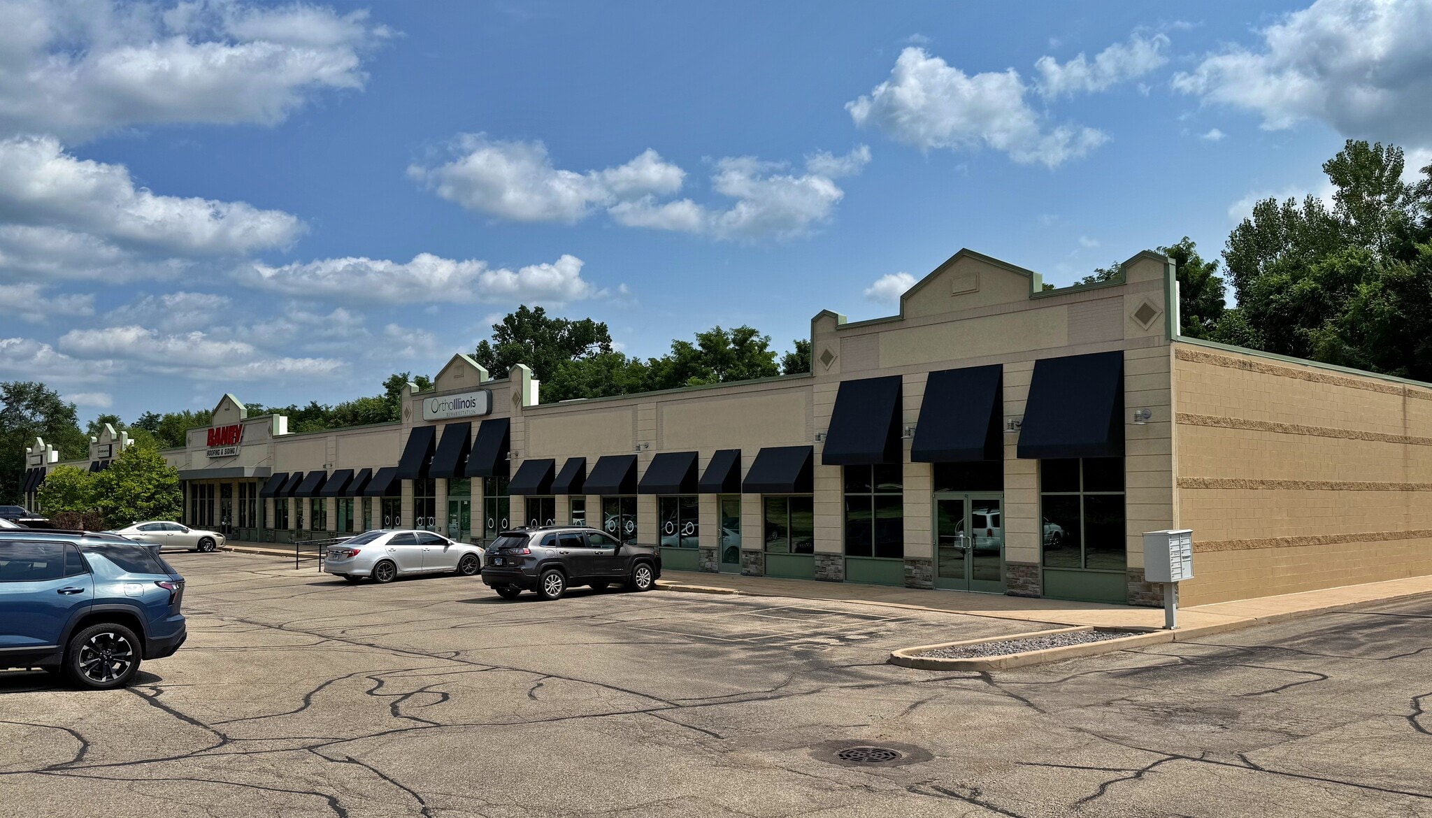 330 E Main St, Rockton, IL for Rent