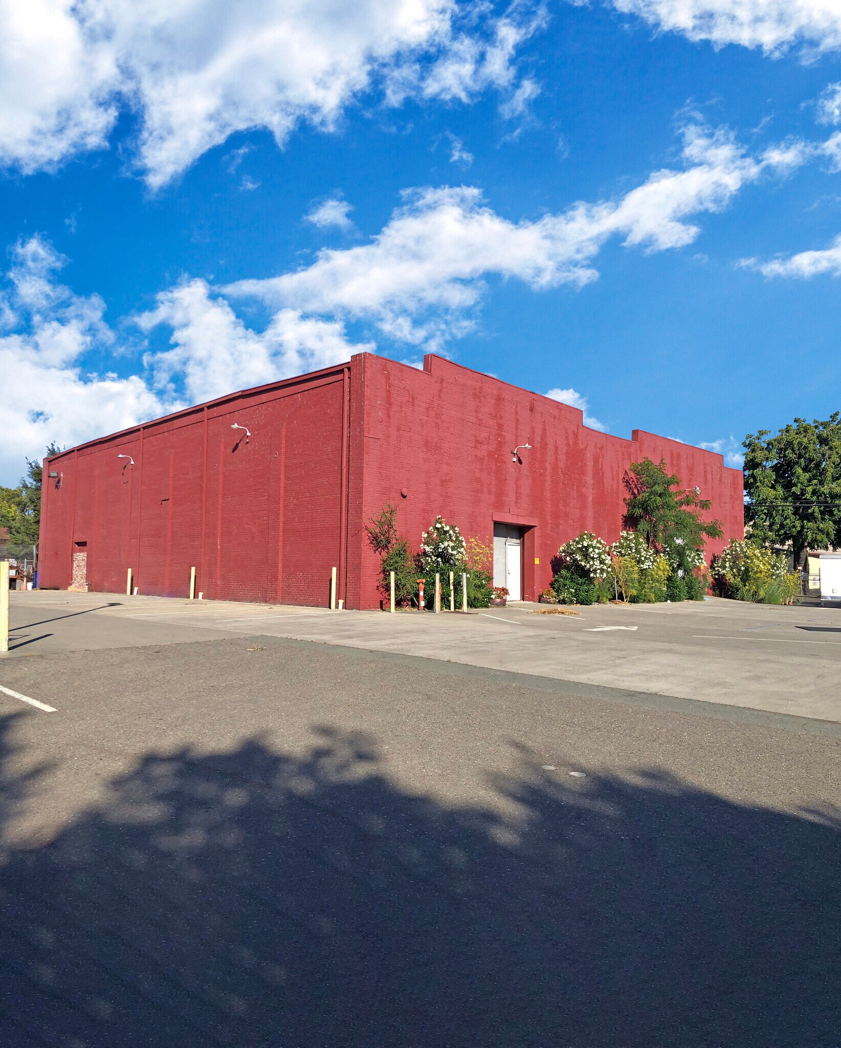 802 Donahue St Santa Rosa, CA 95401 Industrial Property for Lease on