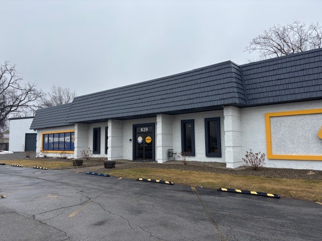 829 Sheridan Dr, Tonawanda, NY for Sale