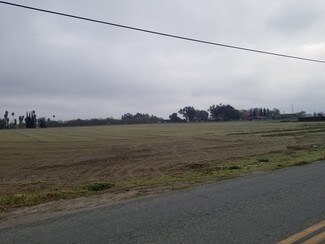 Road 152 Mineral King Ave