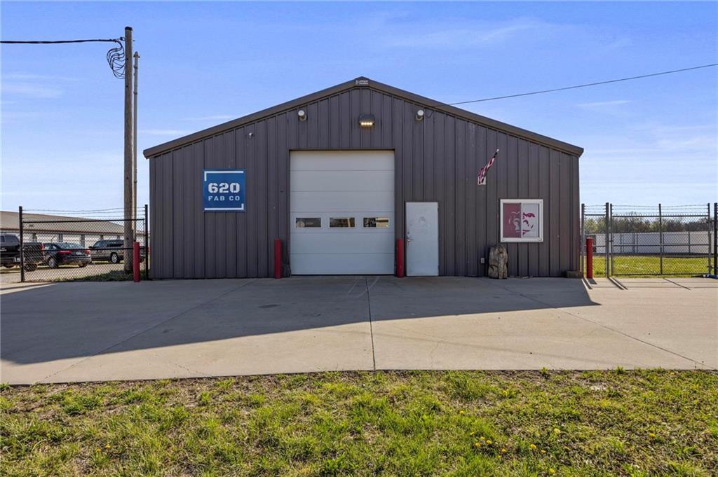 305 S Joplin St, Pittsburg, KS for Sale