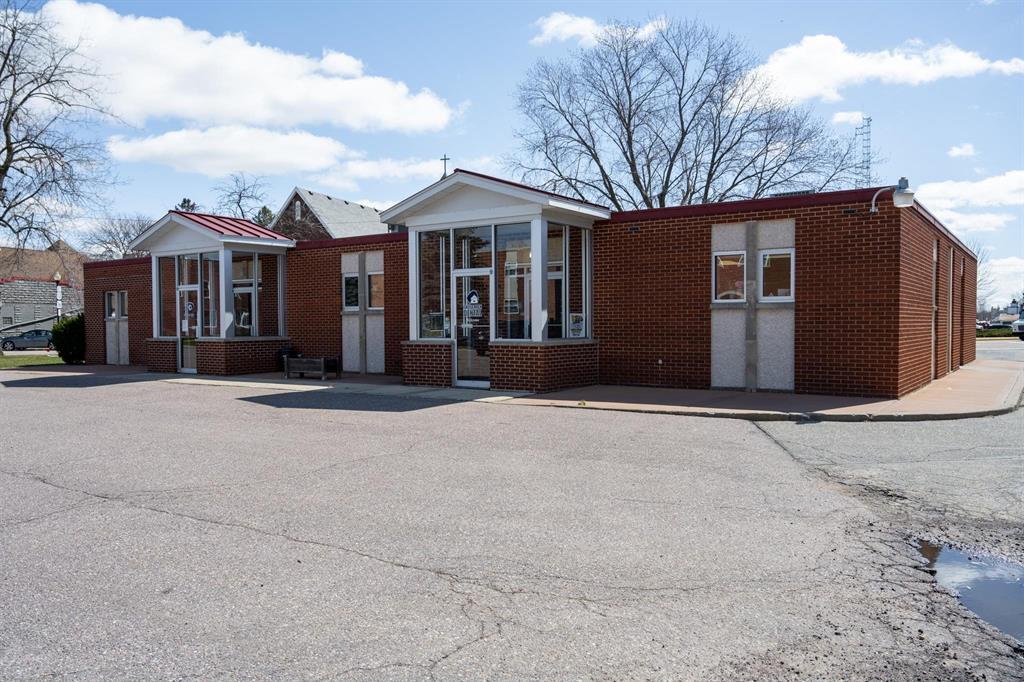 205 Division St, Mauston, WI for Sale
