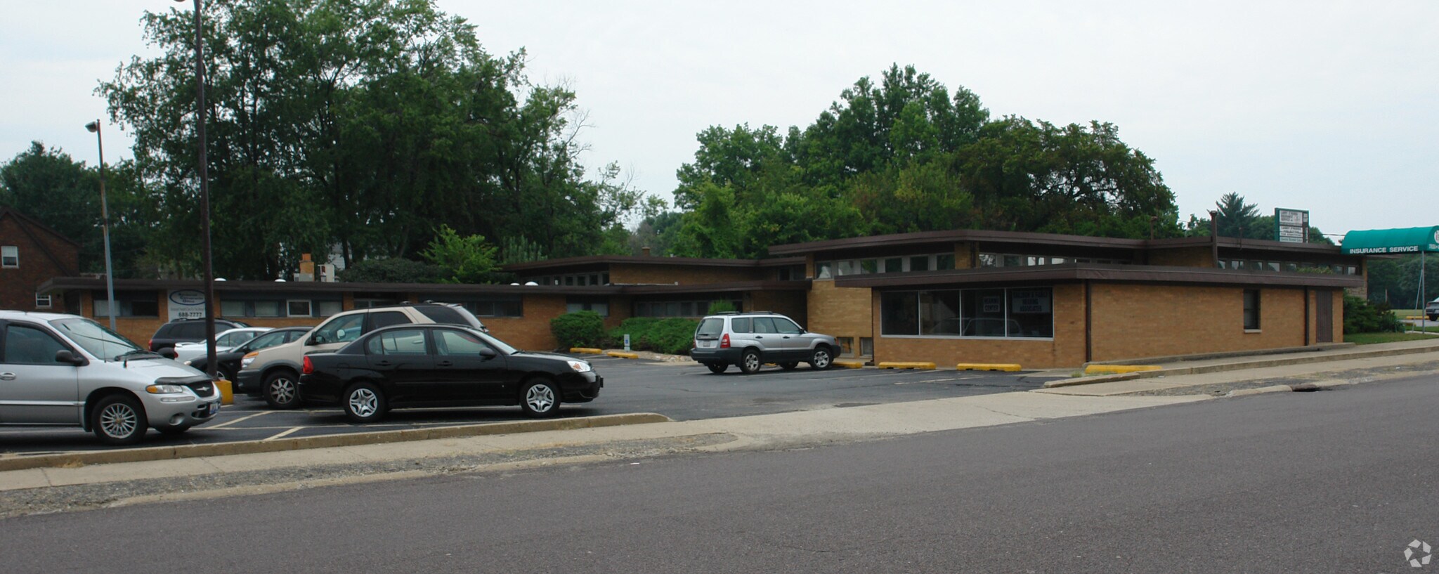 322 E War Memorial Dr, Peoria, IL for Rent